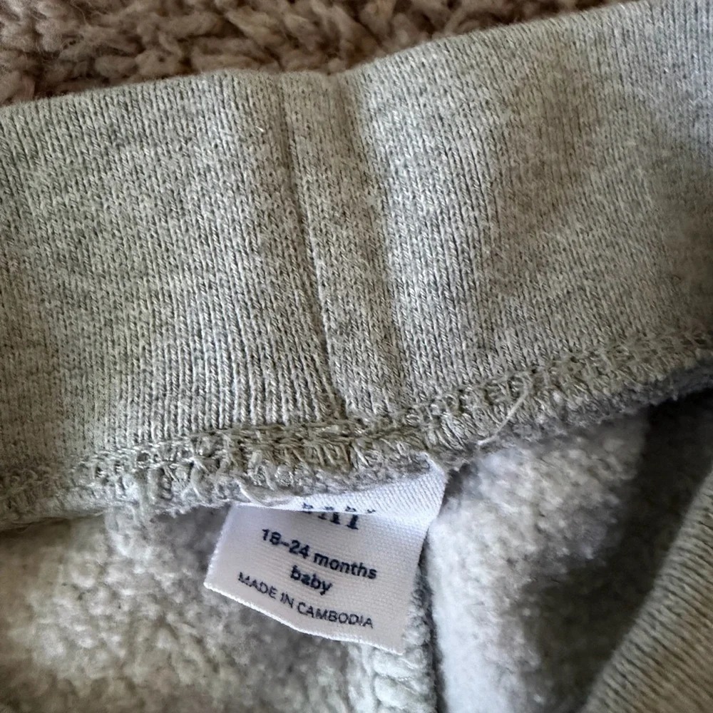 Preloved GAP Kids Light Gray Joggers
